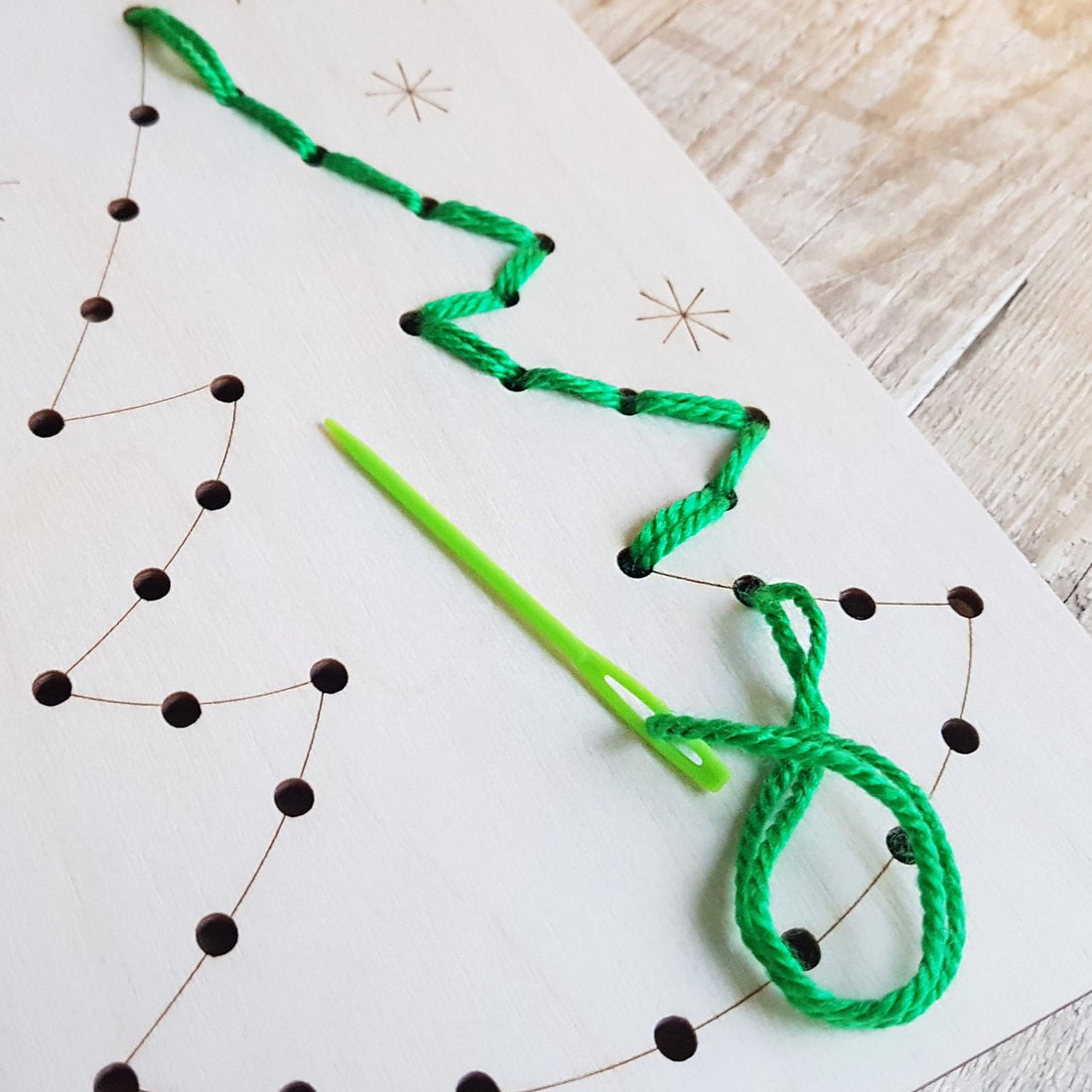 Julesysett med plastnål