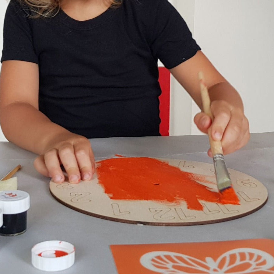 "Uztaisi pulksteni" radošā kaste